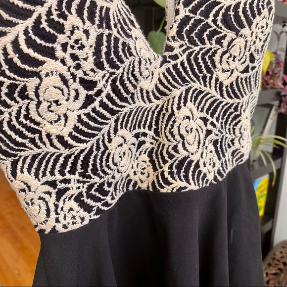 *NWOT* Fancy Knit Babydoll Blouse - Picture 3 of 8